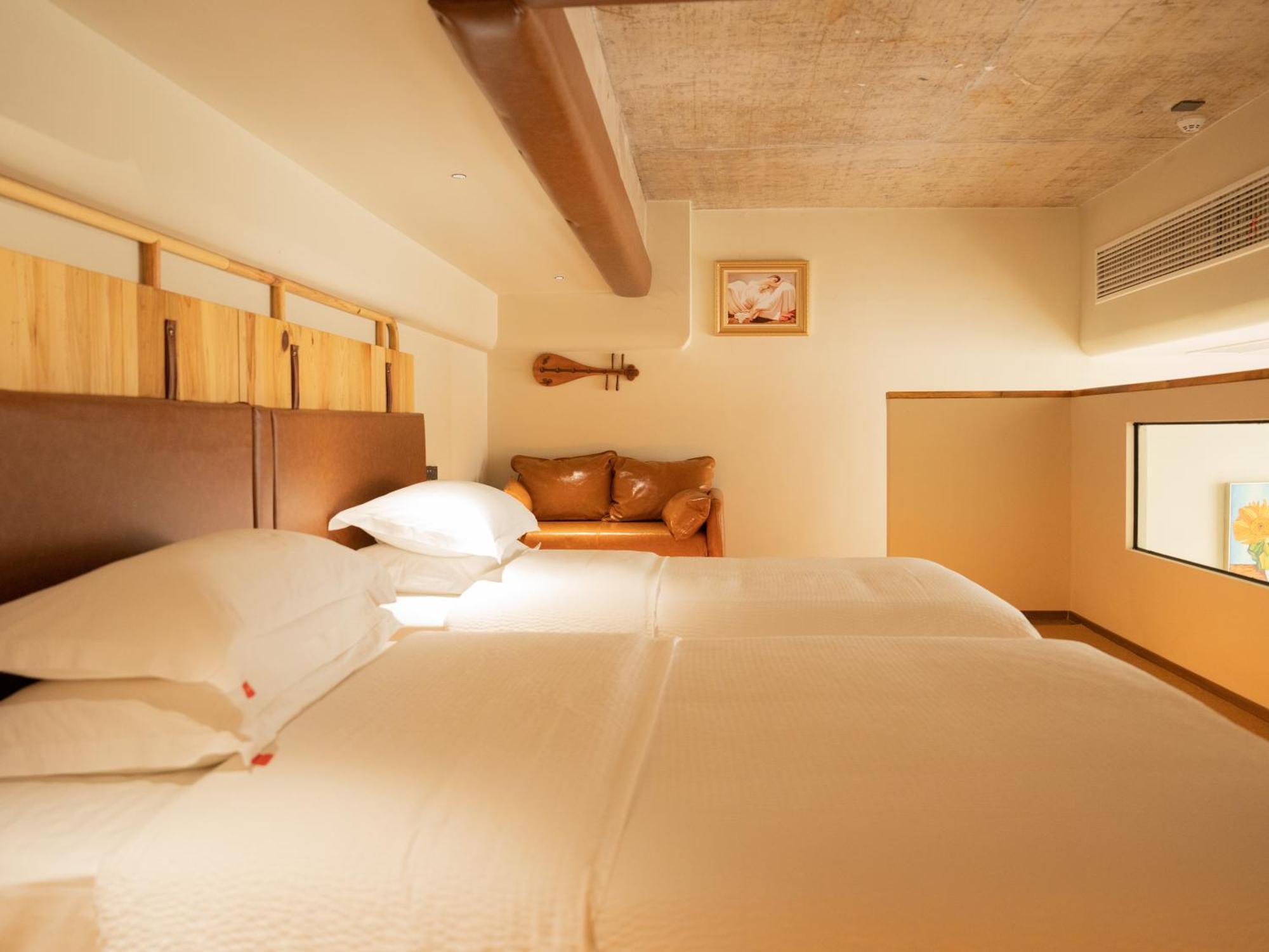 Patio Spring Holiday Inn -- Free Round Trip Pick-Up Service --Panoramic View Of Tianmen Mount Zhangjiajie Eksteriør billede